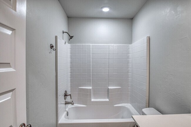 Building Photo - New Construction in Varenna Landing! Storm shelter and lawn care included!