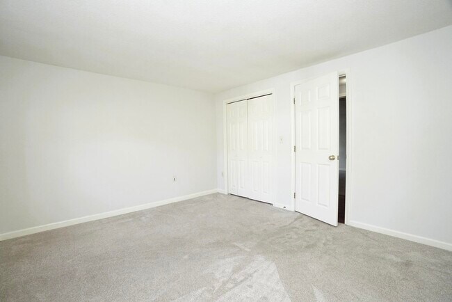 Building Photo - 50 Brookside Dr