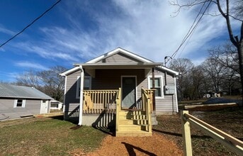 Building Photo - Brand New Renovated 2/1 in Easley!