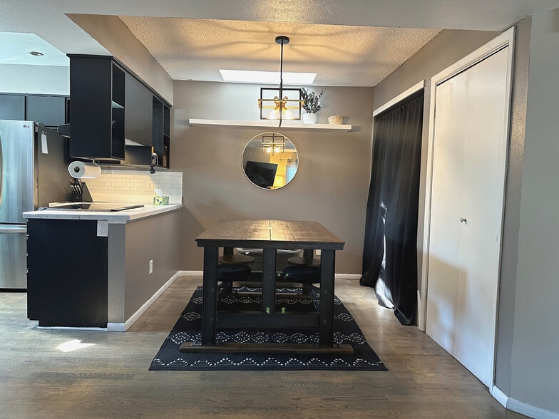 Dining Room - 1226 S Monaco Pky