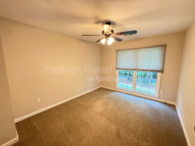 Building Photo - 3250 Hopewell Chase Dr