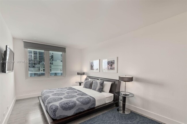 Building Photo - 2301 Collins Ave