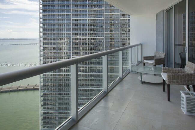Building Photo - 465 Brickell Ave