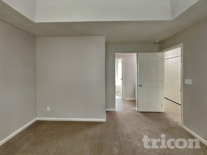 Building Photo - 2906 Laurel Wood Dr
