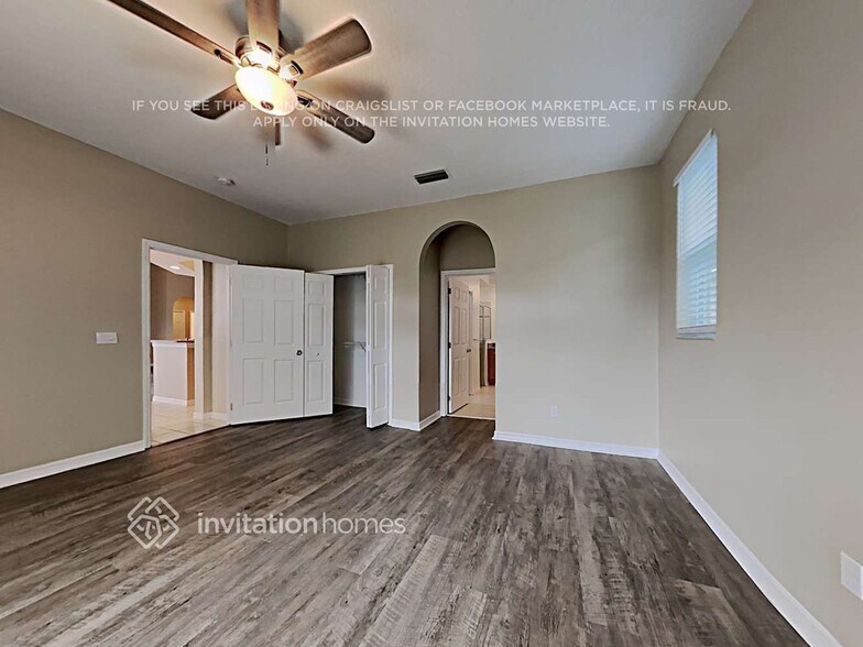 Building Photo - 341 Oak Springs Dr