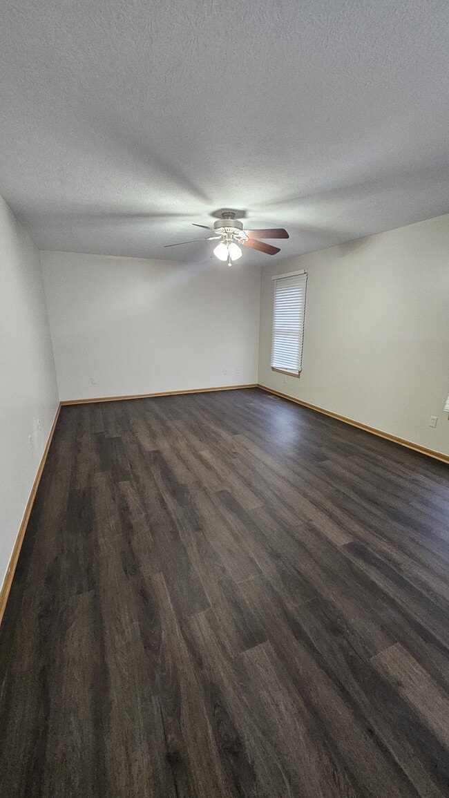 Building Photo - 8568 Clover Glade Dr