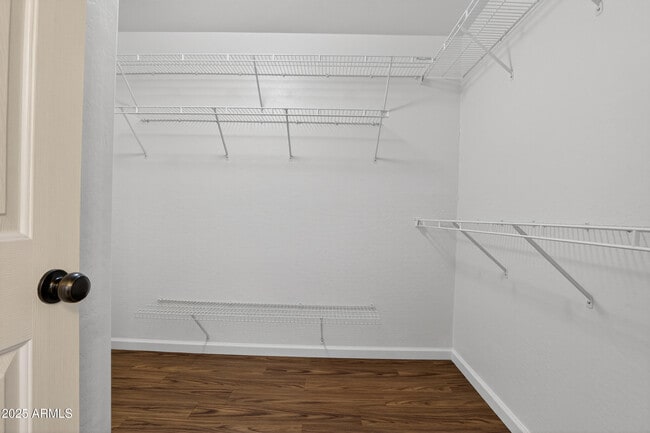 Building Photo - 15481 W Mauna Loa Ln