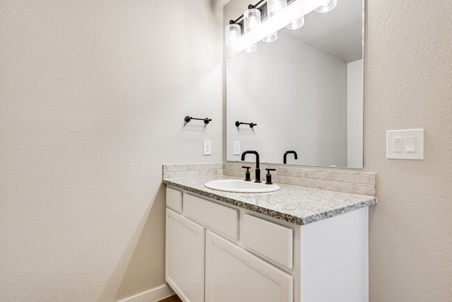 Building Photo - 6210 Appaloosa Ln