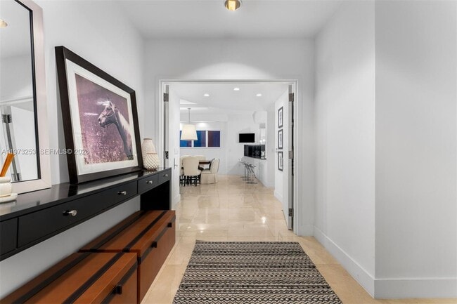 Building Photo - 17121 Collins Ave