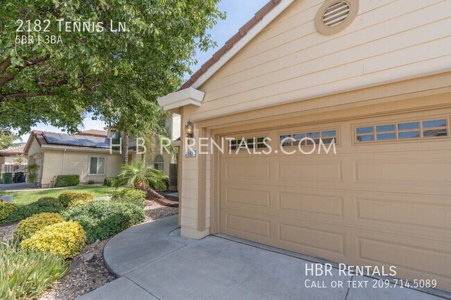 Building Photo - 2182 Tennis Ln