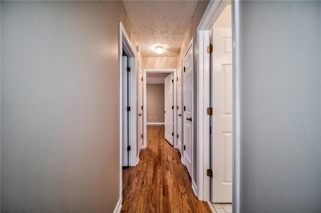 Building Photo - 215 Arbor Wy