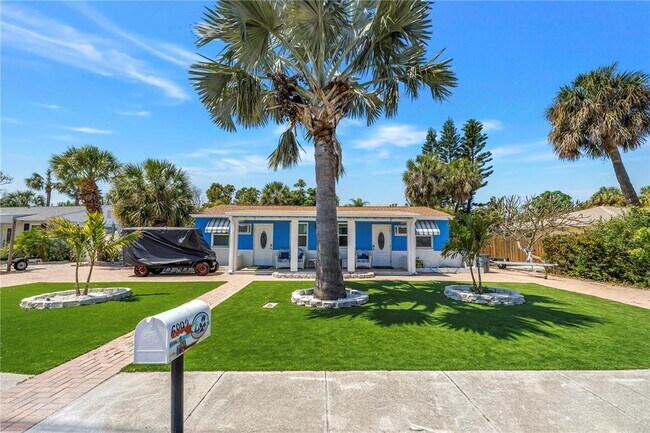 Building Photo - 6892 Gulf Winds Dr