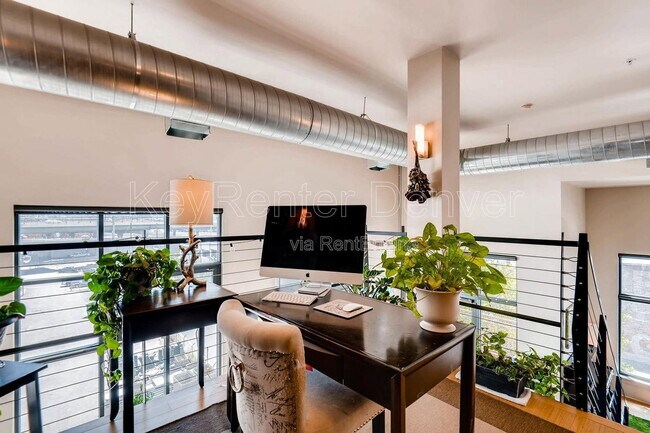 Building Photo - 3100 Huron St