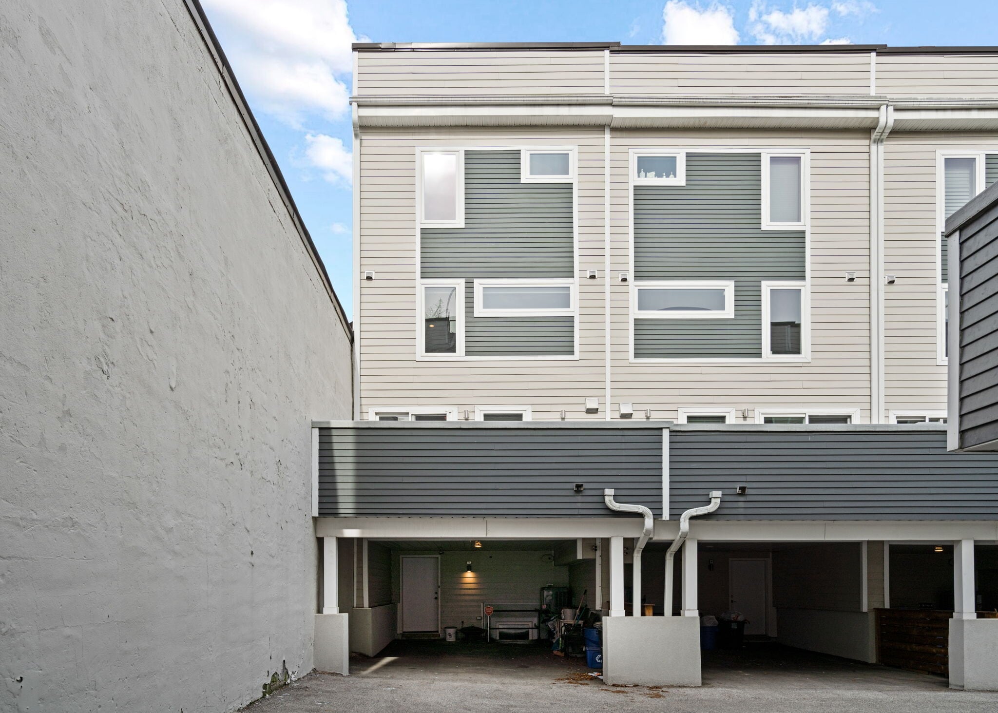 Building Photo - 418 Wallace St