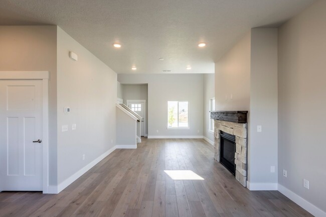 Building Photo - Heber Home in Brookside