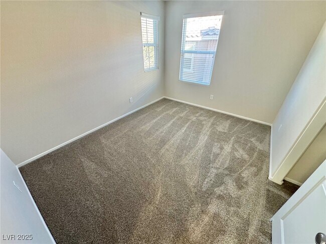 Building Photo - 9413 Sweetwood Ave