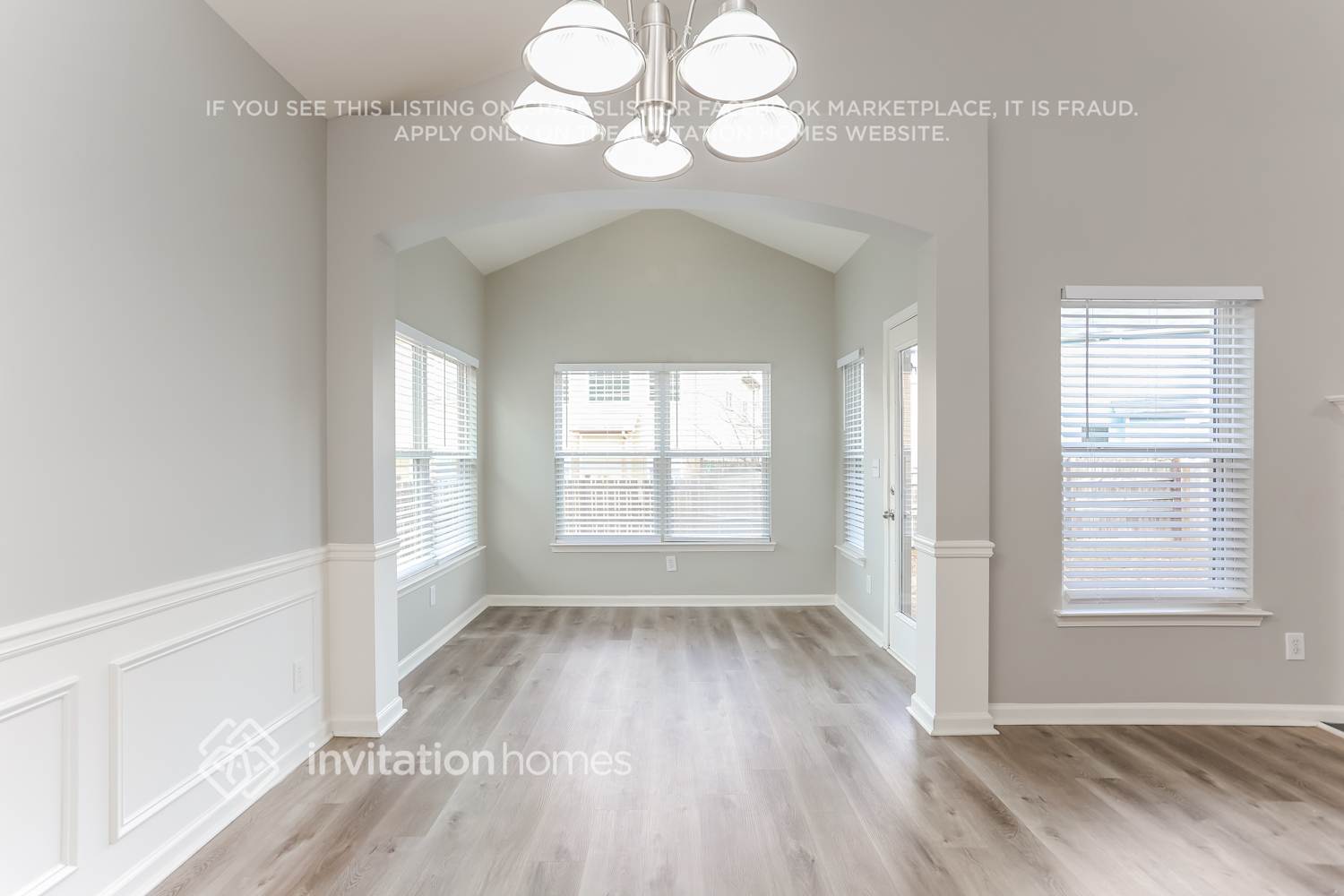 Building Photo - 5058 Manning Dr