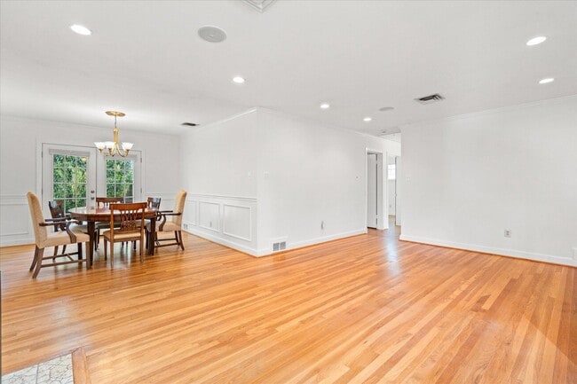 Building Photo - 500 Monticello Blvd