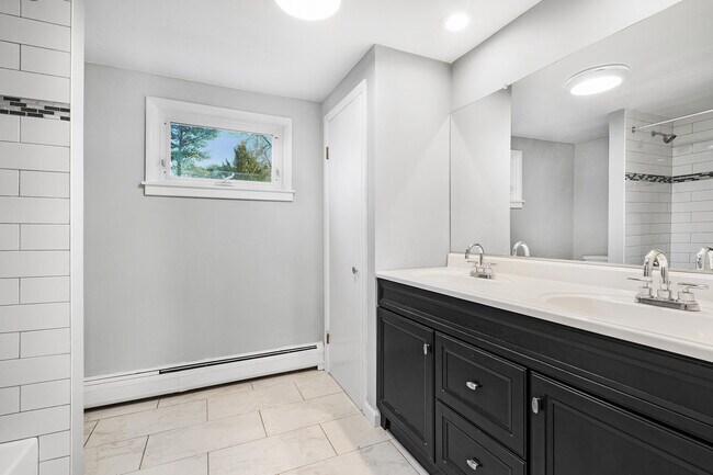 Bathroom - 27 Hillcrest Rd