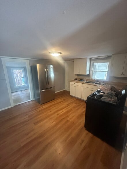 Building Photo - 305 Bowers Street