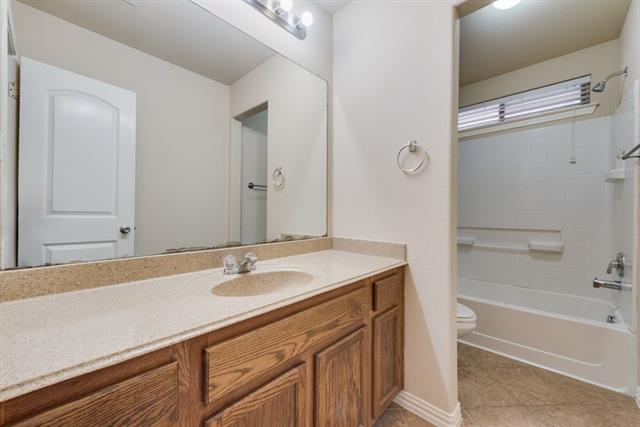 Building Photo - 5036 Birchwood Dr