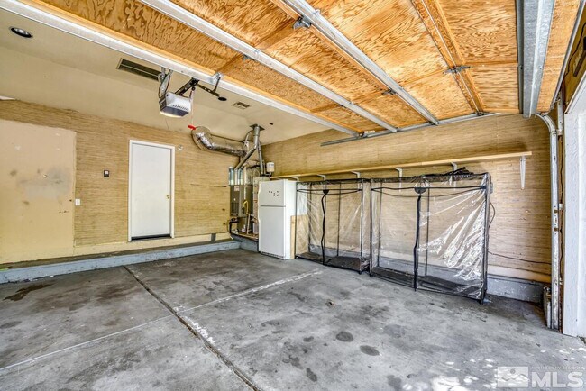 Building Photo - 2320 Overlook Ct