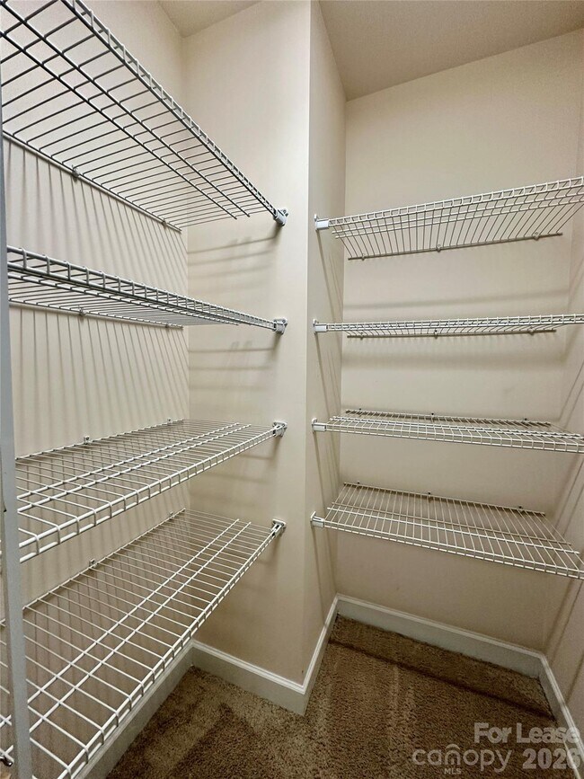 Building Photo - 5733 Lachlan Hill Ln