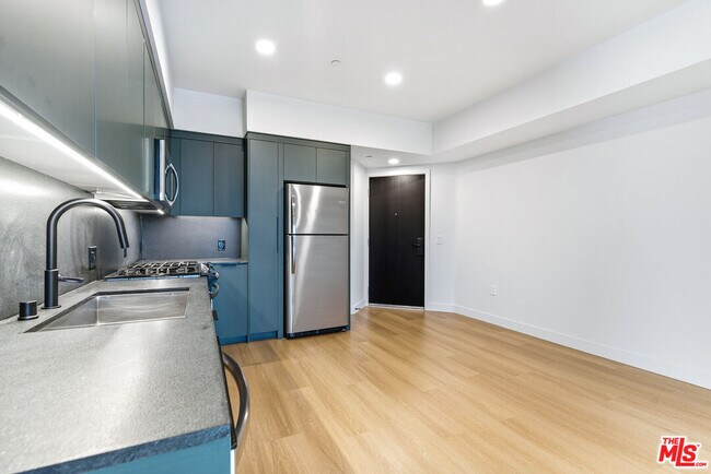 Building Photo - 10601 Washington Blvd