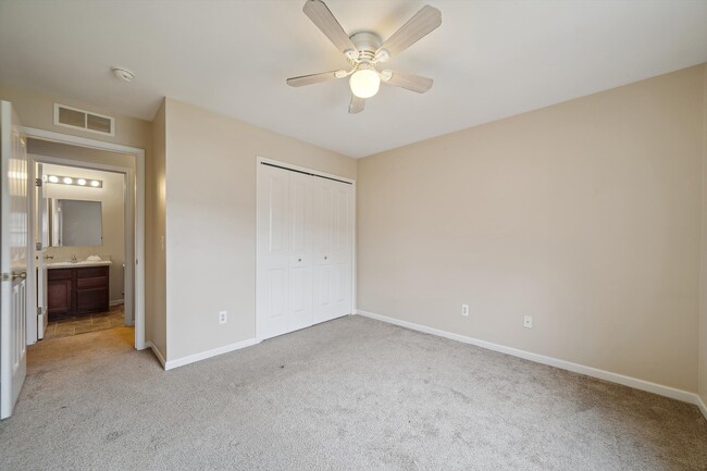 Building Photo - 29043 Cullen Dr