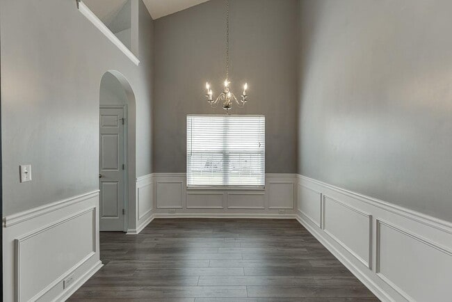 Building Photo - 2464 Laurelfield Dr