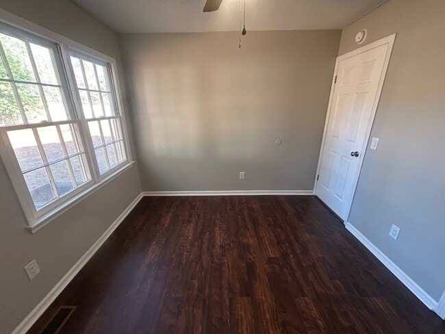 Building Photo - 207 Coronado Rd