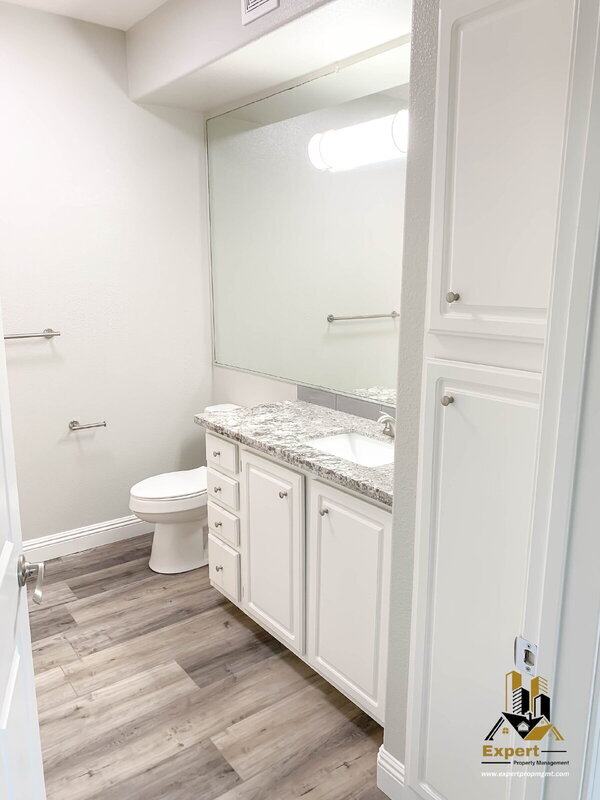 Building Photo - 501 Gibson Dr