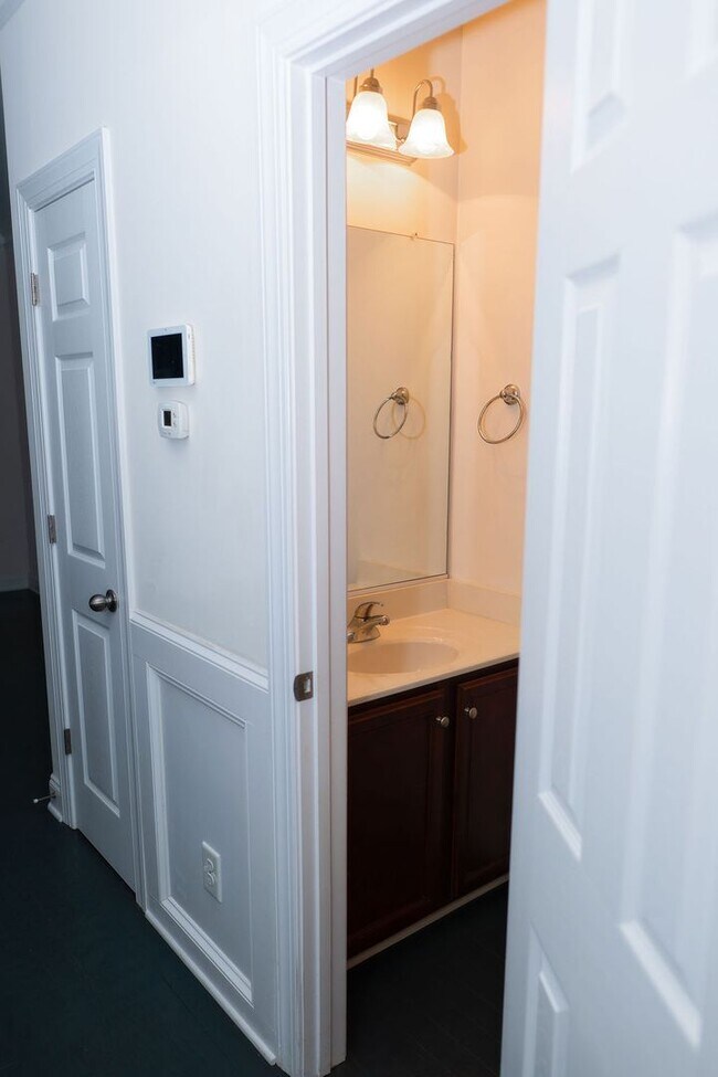 Building Photo - 4988 Wyngate Village Dr