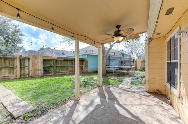Building Photo - 4705 Dogwood Dr