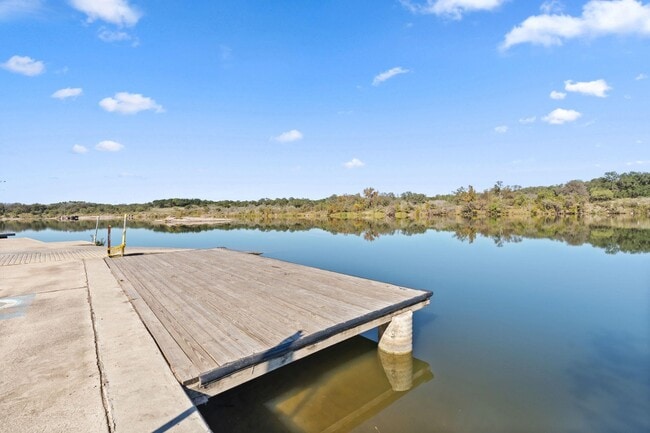 Building Photo - 853 Cypress Ln