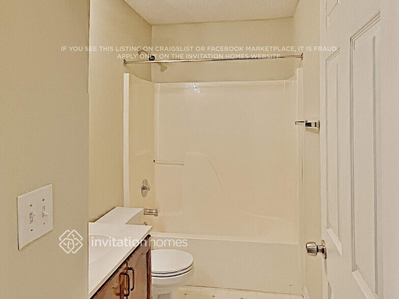 Building Photo - 5909 Creft Cir