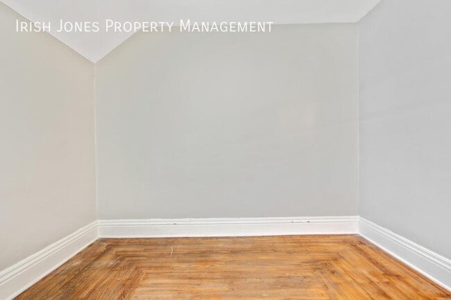 Building Photo - 761 West Ave