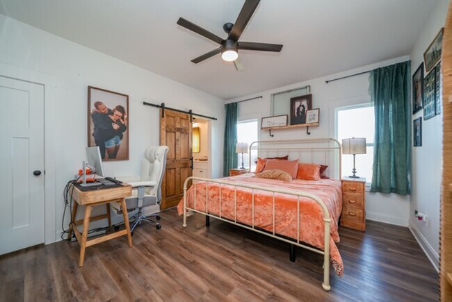 Building Photo - STUNNING modern farmhouse built in 2022 on 1 acre just outside the city limits of Tyler!