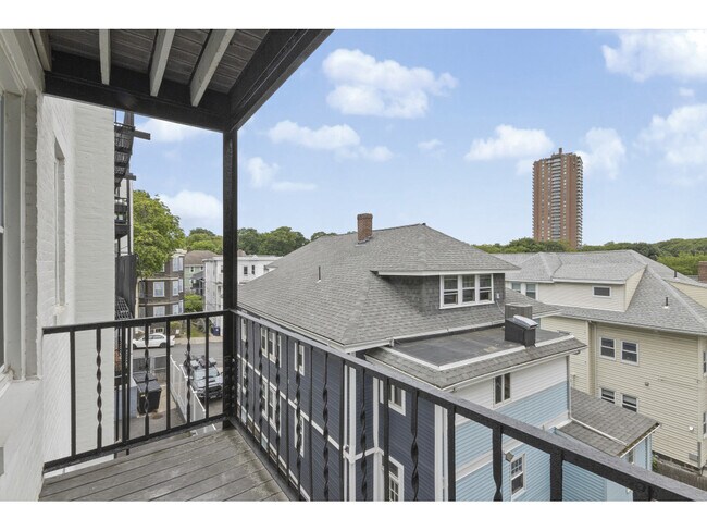 Building Photo - 339 S Huntington Ave