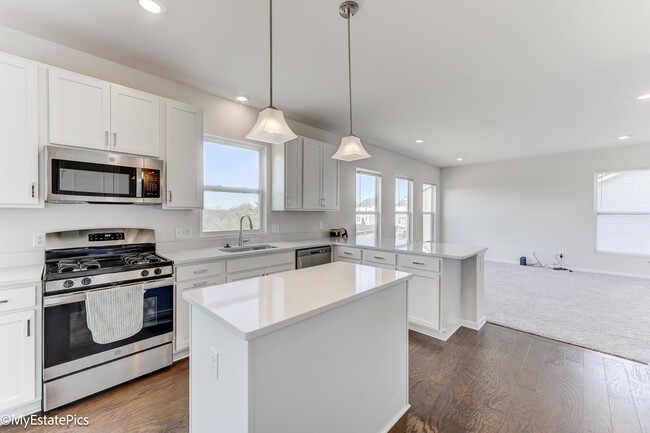 Building Photo - 2780 Riverview Ln