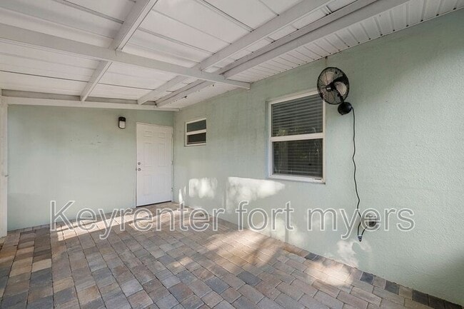 Building Photo - 236 Delray Ave