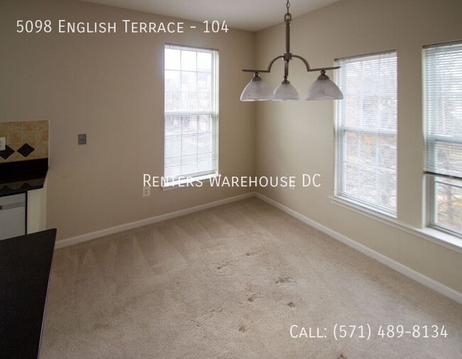 Building Photo - 5098 English Terrace