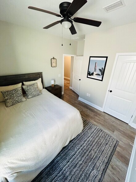 Building Photo - 5991 Born Dr