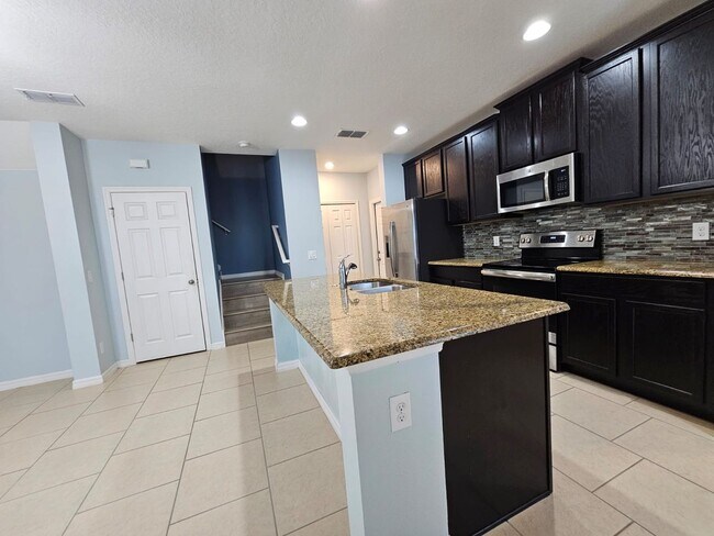 Building Photo - 1200 Pensacola Ct