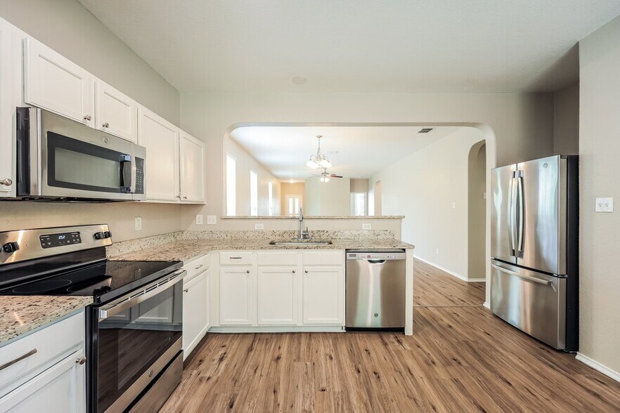 Building Photo - 27330 Wrought Iron