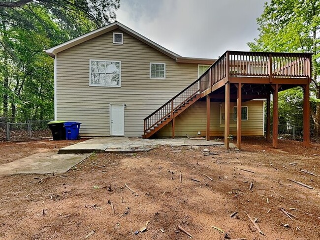 Building Photo - Move-In Ready Home with Bonus Rooms and La...