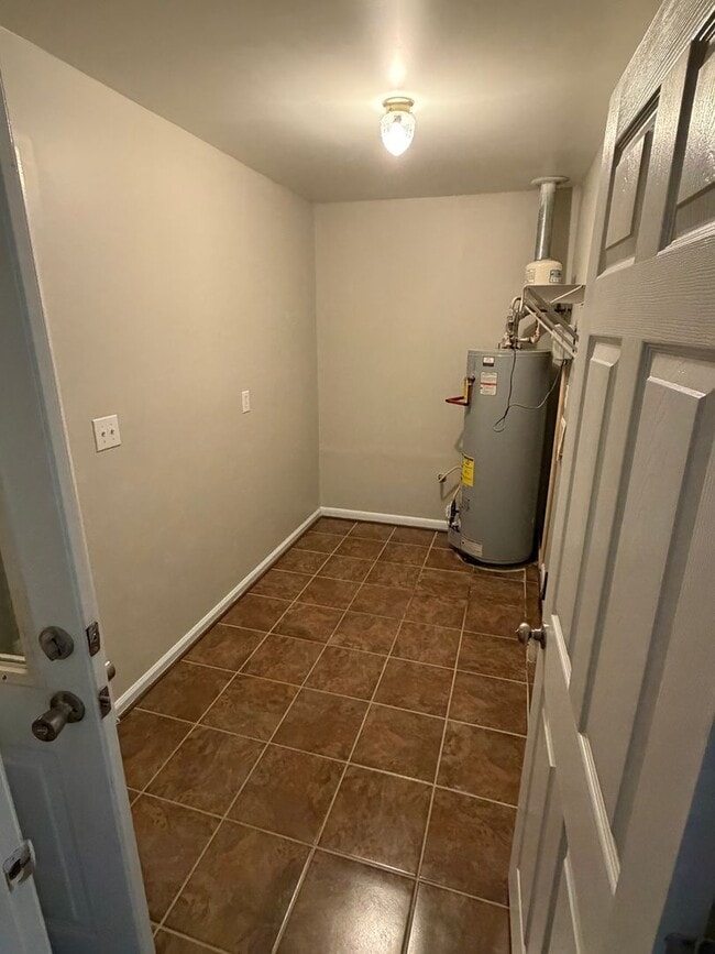 Building Photo - 4611 Shadow Moss Ct