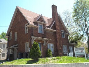 Building Photo - 1601 S Walnut St