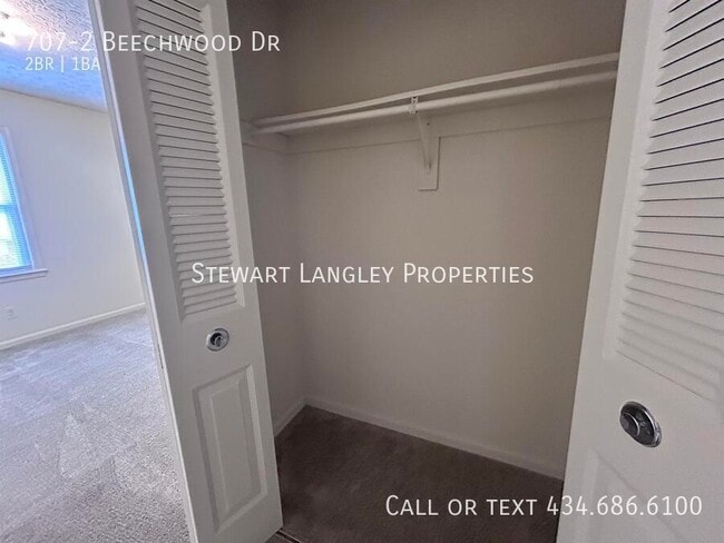 Building Photo - 707 Beechwood Dr