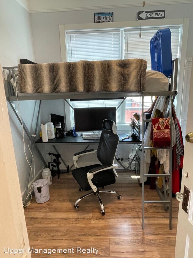 Building Photo - 3 br, 2 bath  - 7716 Maple 7718 Maple St